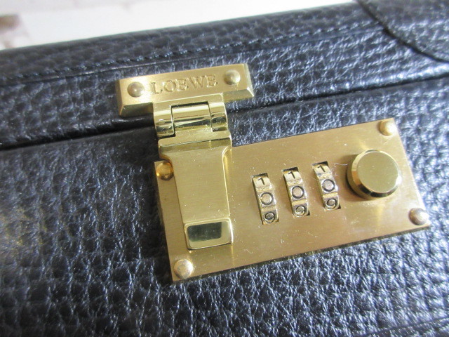1B2-1「LOEWE ロエベ アナグラム アタッシュケース」比較的美品