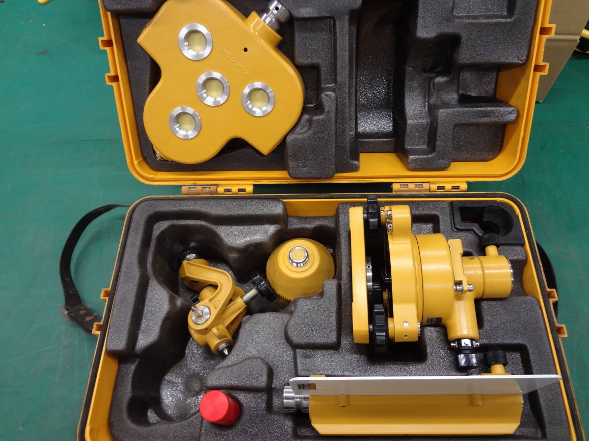 ○TOPCON トプコン EDM ACCESSORIES-3 3素子プリズム 測量機器 ○TOPCON トプコン EDM ACCESSORIES-3 3素子プリズム 測量機器