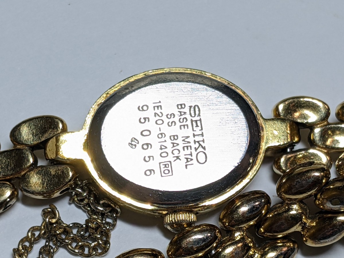 稼働品 電池交換済み SEIKO セイコー QZ 1E20-6140 オーバル 石 稼働品 電池交換済み SEIKO セイコー QZ 1E20-6140 オーバル 石