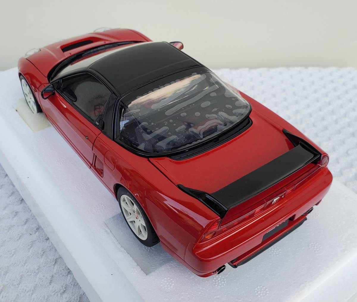 送料無料 リヤガラス、ビニール保護あり オートアート Aa 1/18 ホンダ NSX-R NA2 ドア類開閉 タイヤ回転、舵取り AUTOart ミニカー HONDAの画像3