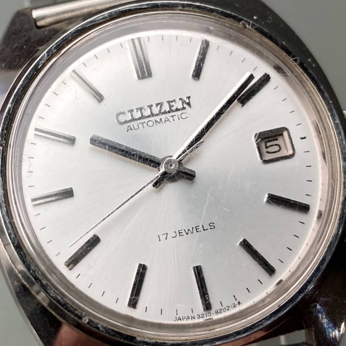 【動作品】シチズン CITIZEN アンティーク 腕時計 自動巻き メンズ ケース径35㎜ ビンテージ ウォッチ 男性 ラウンド型 デイトの画像3