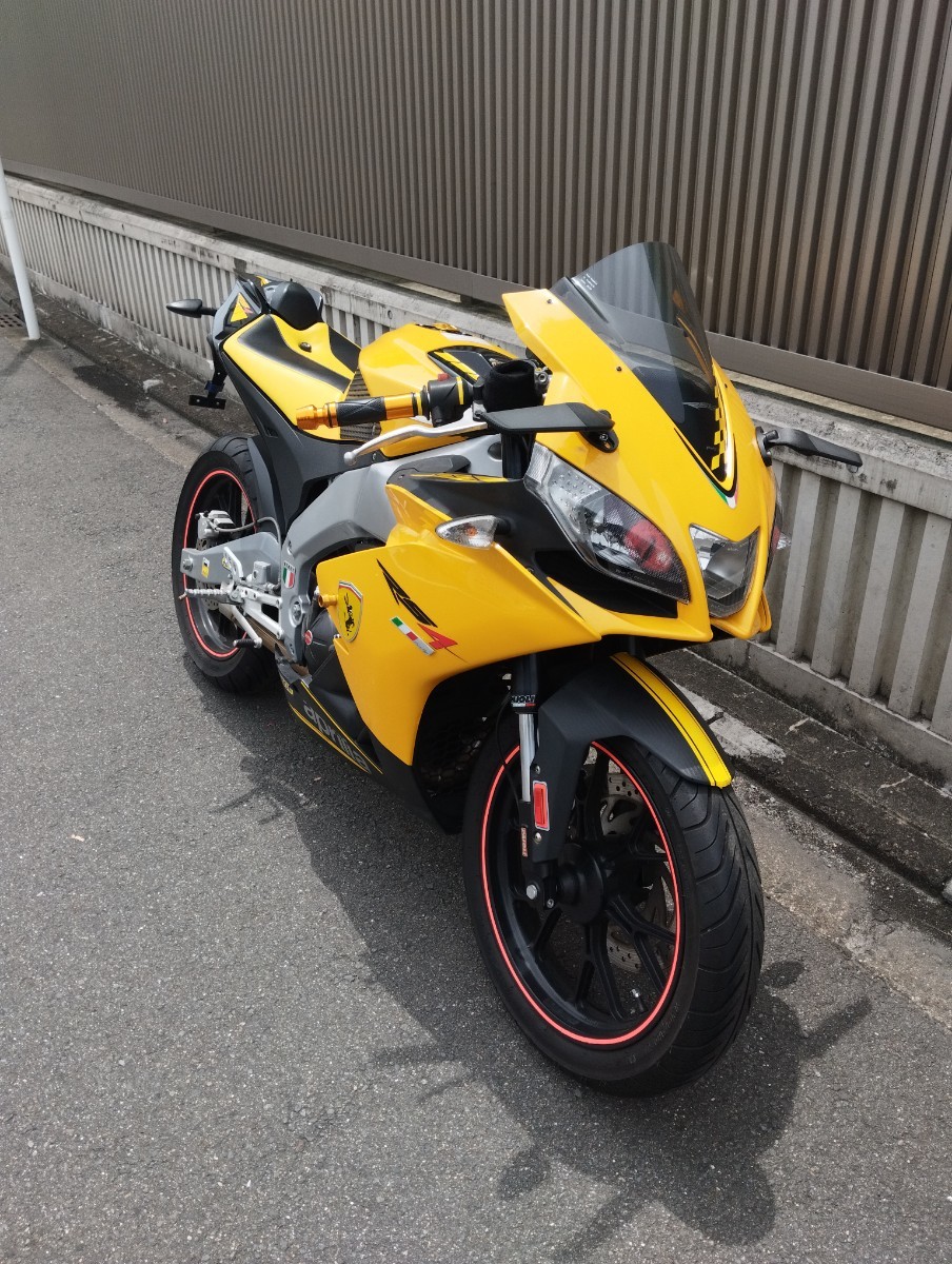 アプリリア RS4 125 カスタム 低走行 目立つ傷なく美車