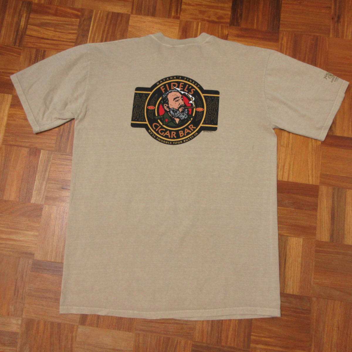 USA古着　FIDEL'S　CIGAR BAR　バックプリントTシャツ　crazyshirts　表記サイズL（大きめ）送料230円_画像3