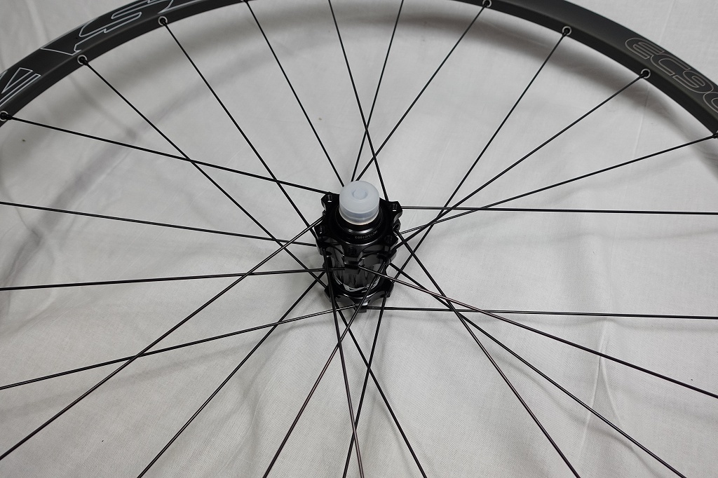 25025円 EASTON EC90XC AMカーボンホイール フロント 10x100QR 25025円 EASTON EC90XC AMカーボンホイール フロント 10x100QR