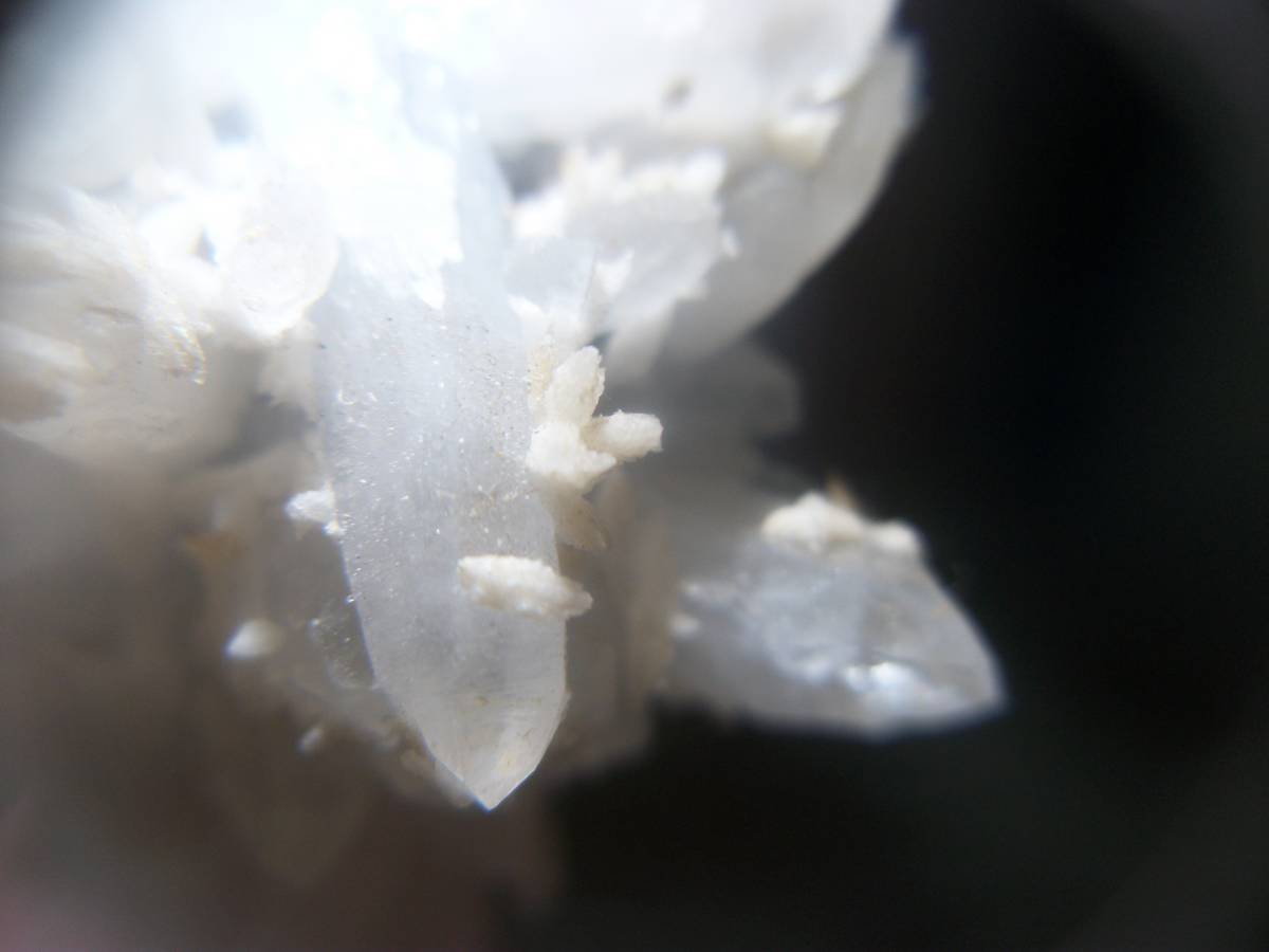 外国産鉱物 犬牙状 カルサイト 方解石 水晶 クラスター クォーツ 閃亜鉛鉱 スファレライト 定型外発送の画像4