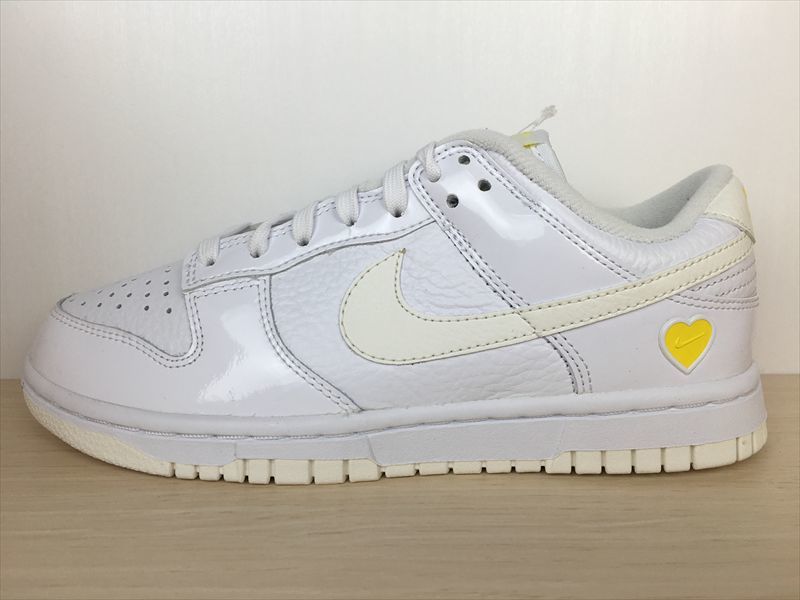 NIKE（ナイキ） DUNK LOW（ダンクLOW） FD0803-100 スニーカー 靴 ウィメンズ 22,5cm 新品 (1584)