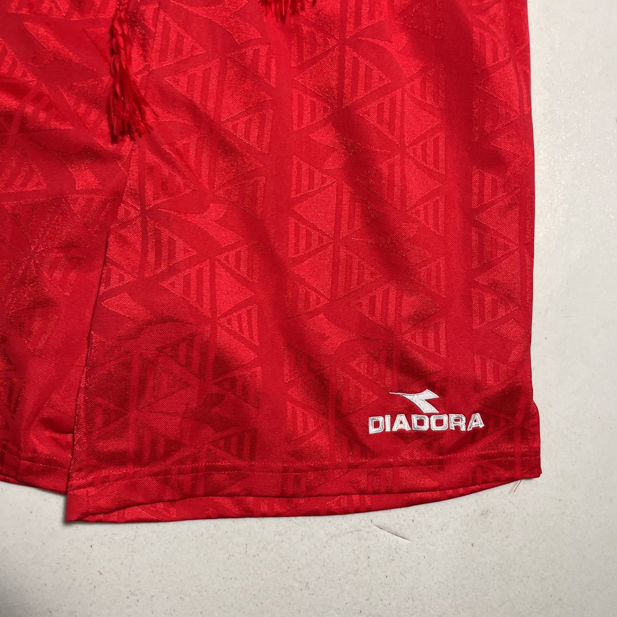 ディアドラ DIADORA 赤 レッド 刺繍ロゴ サッカー トレーニング用 サッカーパンツ Lサイズの画像3