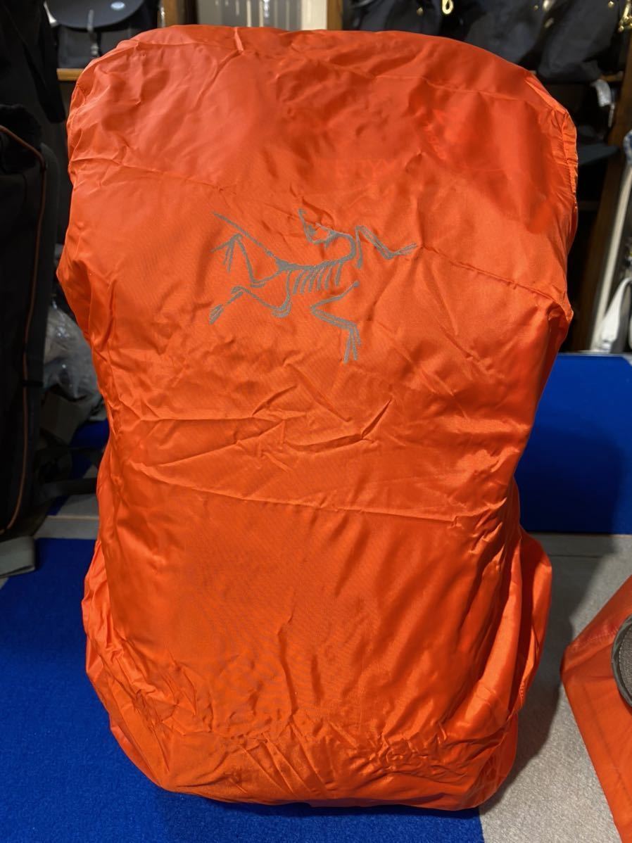 ARC’TERYX PackShelter XS 30リッターサイズ　Cayenne アークテリクス　レインカバー　定価5000円　税別　新品　タグ付　未使用　廃番色