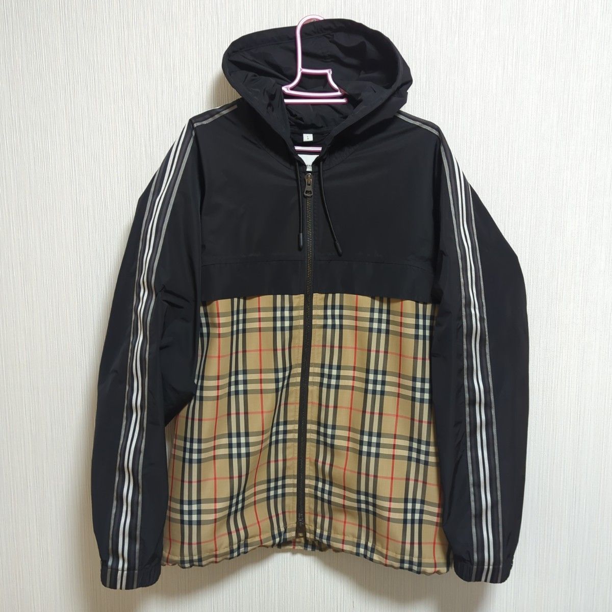 バーバリー　BURBERRY　ノバチェック　ナイロンジャケット　パーカー