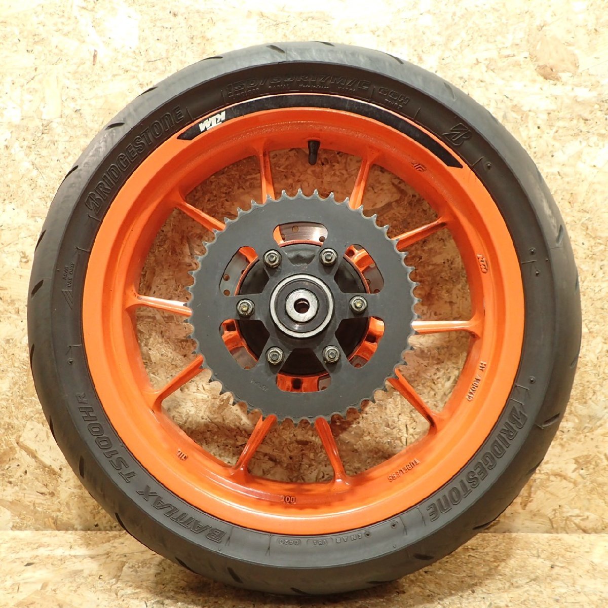 [ postage L size ]KTM VBKJPJ409KC239*** 390DUKE 2020 year rear wheel 17×4.00 exclusive use animation equipped inspection.( 125 250 20235 9.71