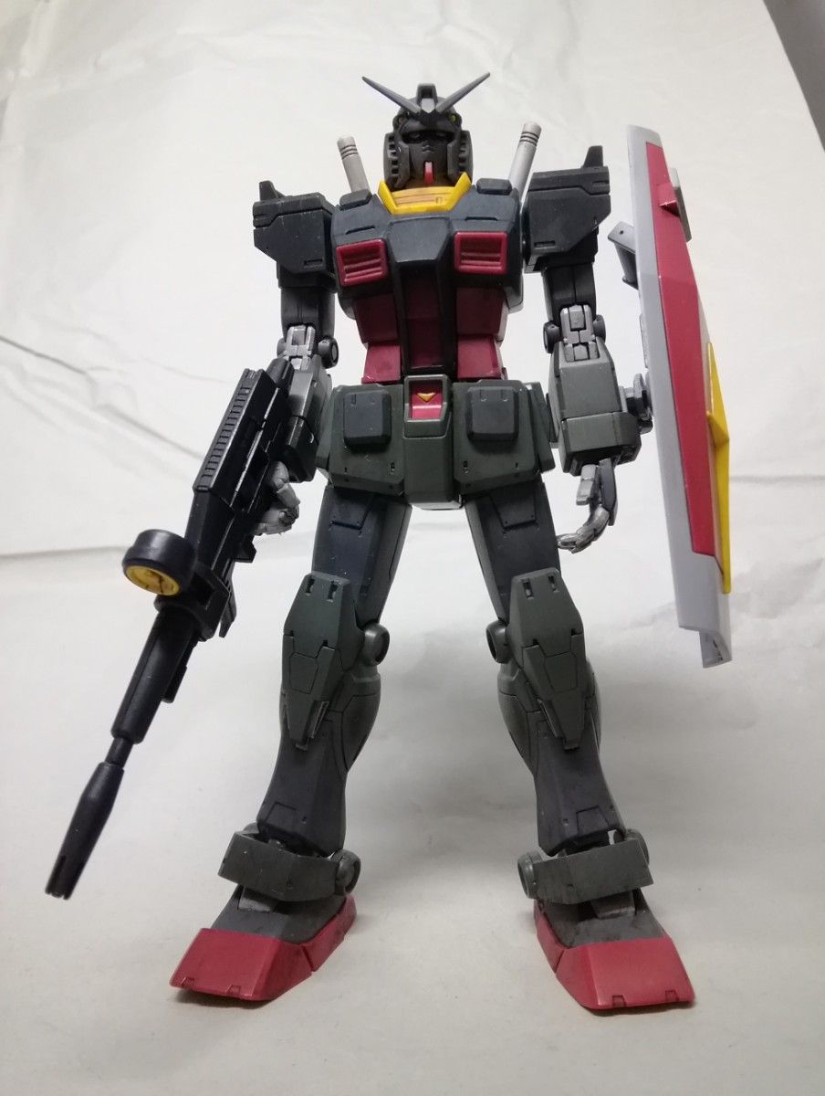 塗装済み完成品　HG　オリジンガンダム　リアルタイプカラー