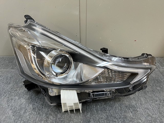 プリウスα/プリウスアルファ ZVW40W/ZVW41W 後期 LED 純正 右ヘッドライト/右ヘッドランプ KOITO 47-65 ▼28541/A1/あ_画像1