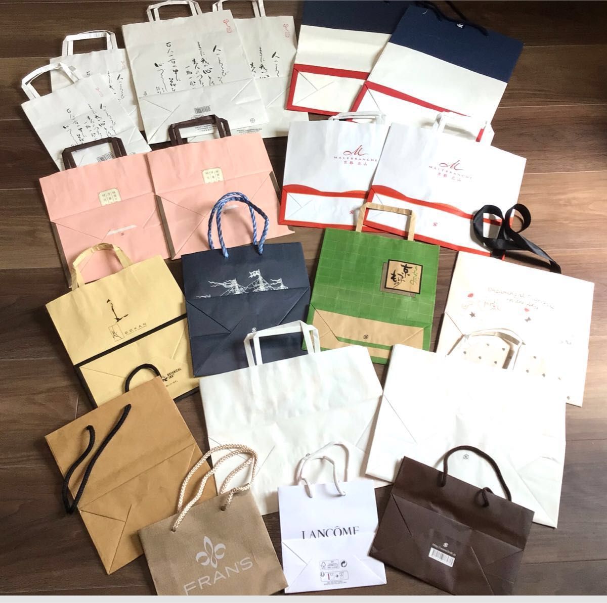 ブランド紙袋12枚まとめ売り CHANEL Louis Vuitton DIOR - ラッピング