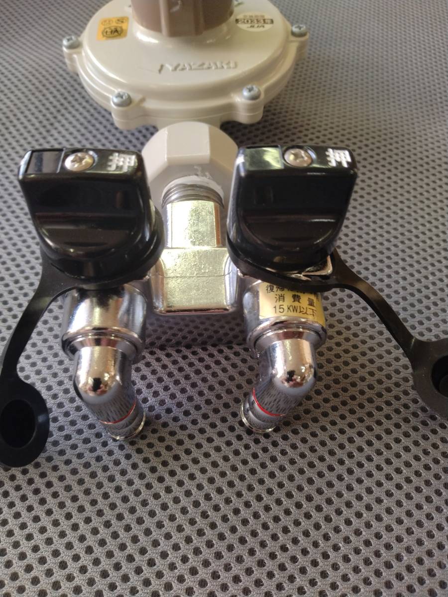 新品 未使用 8k容器 ボンベ 元栓付き LPガス 調整器 LPG 新品 未使用 8k容器 ボンベ 元栓付き LPガス 調整器 LPG
