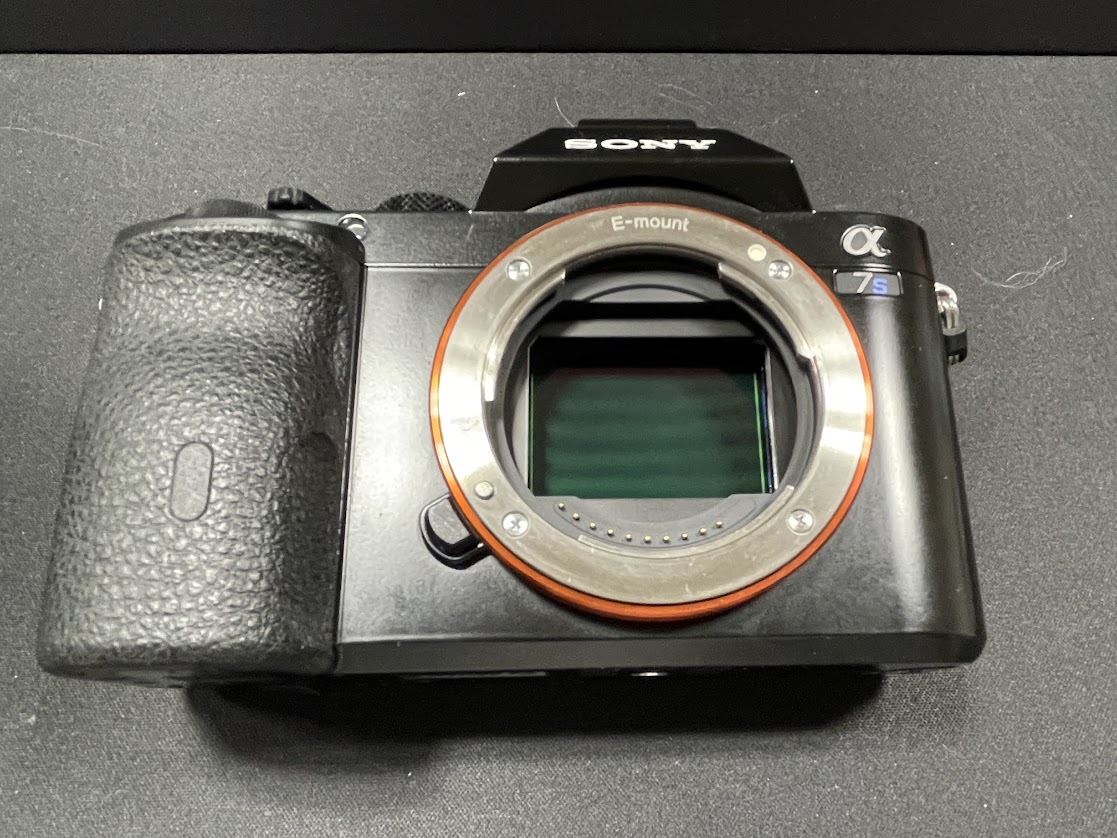 1円スタート) SONY α7S ILCE-7S ボディ SONY製レンズ3個、おまけつき