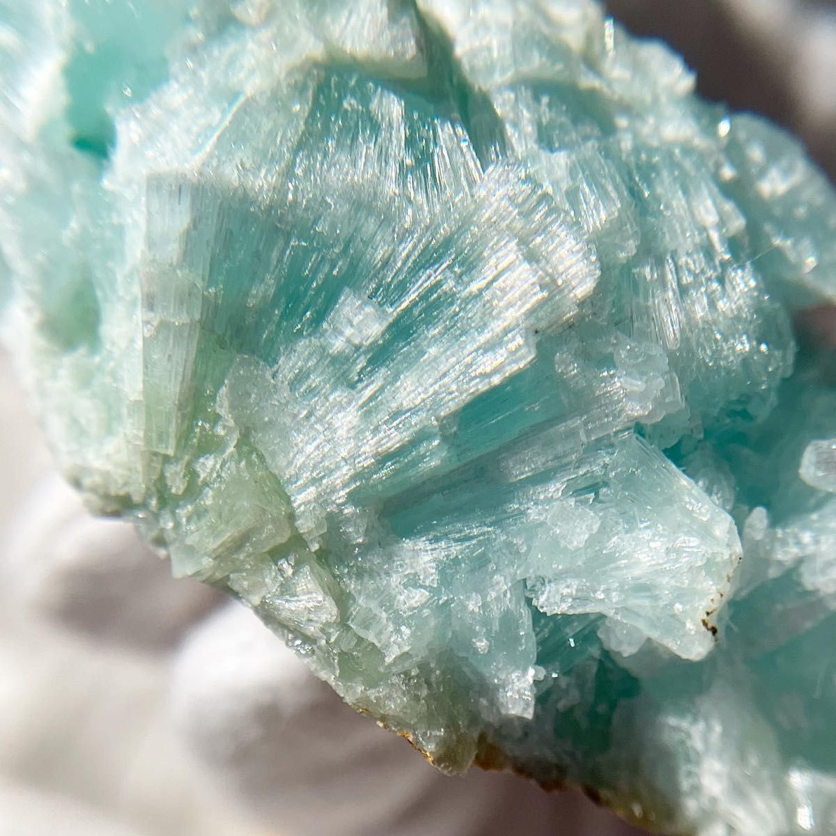 結晶が美しい！ ブルーアラゴナイト原石　鉱物標本　アラゴナイト　鉱物　標本　原石　鉱石　霜柱　原石標本　つらら　結晶　コレクション