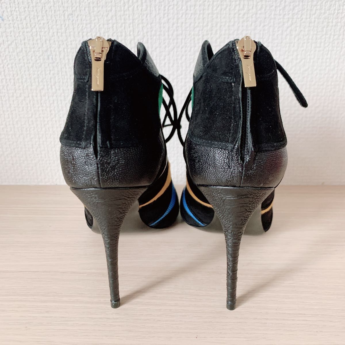 新品未使用!フェラガモ ヒール パンプス サンダル マルチカラー 23.0