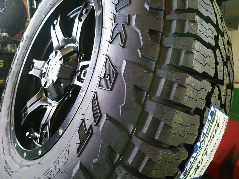 サーフ FJクルーザー プラド ハイラックス タイヤホイール ファルケン ワイルドピーク AT3W 265/65R17 265/70R17 17インチ OutLaw_画像2