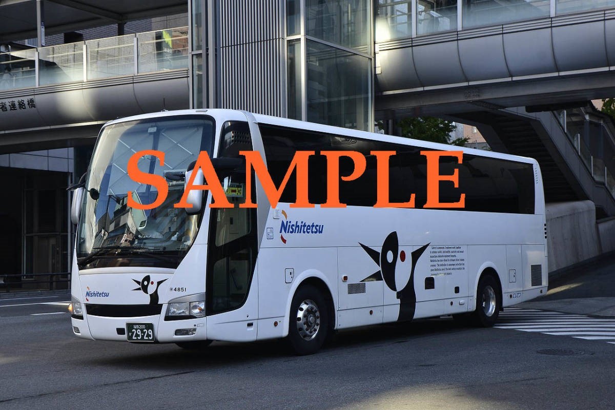 D-３【バス写真】Ｌ版４枚　西日本鉄道　西鉄バス　エアロクイーン　ごかせ号　延岡線_画像1