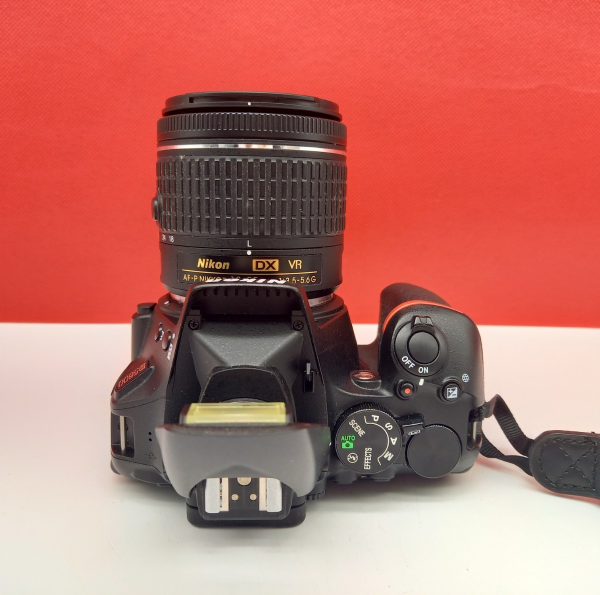 B Nikon D5600 デジタル一眼レフカメラ AF-P DX 70-300mm F4.5-6.3G 18-55mm F3.5-5.6G ED  VR レンズ 動作確認済 ボディ充電器 ニコン