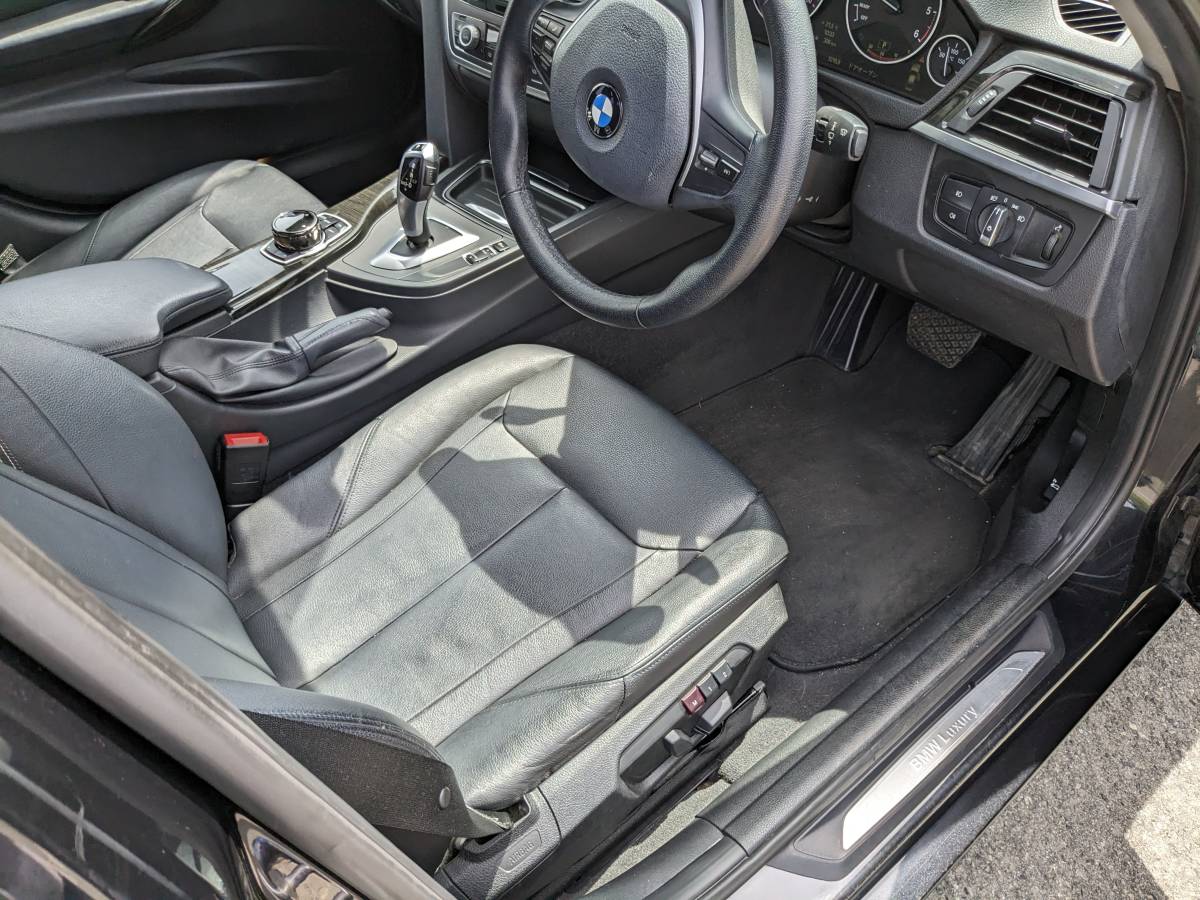 BMW F30 320d Luxury 8AT 車検とりたて 夏冬タイヤ付 すぐ乗れます 総額40万円スタート!!の画像8