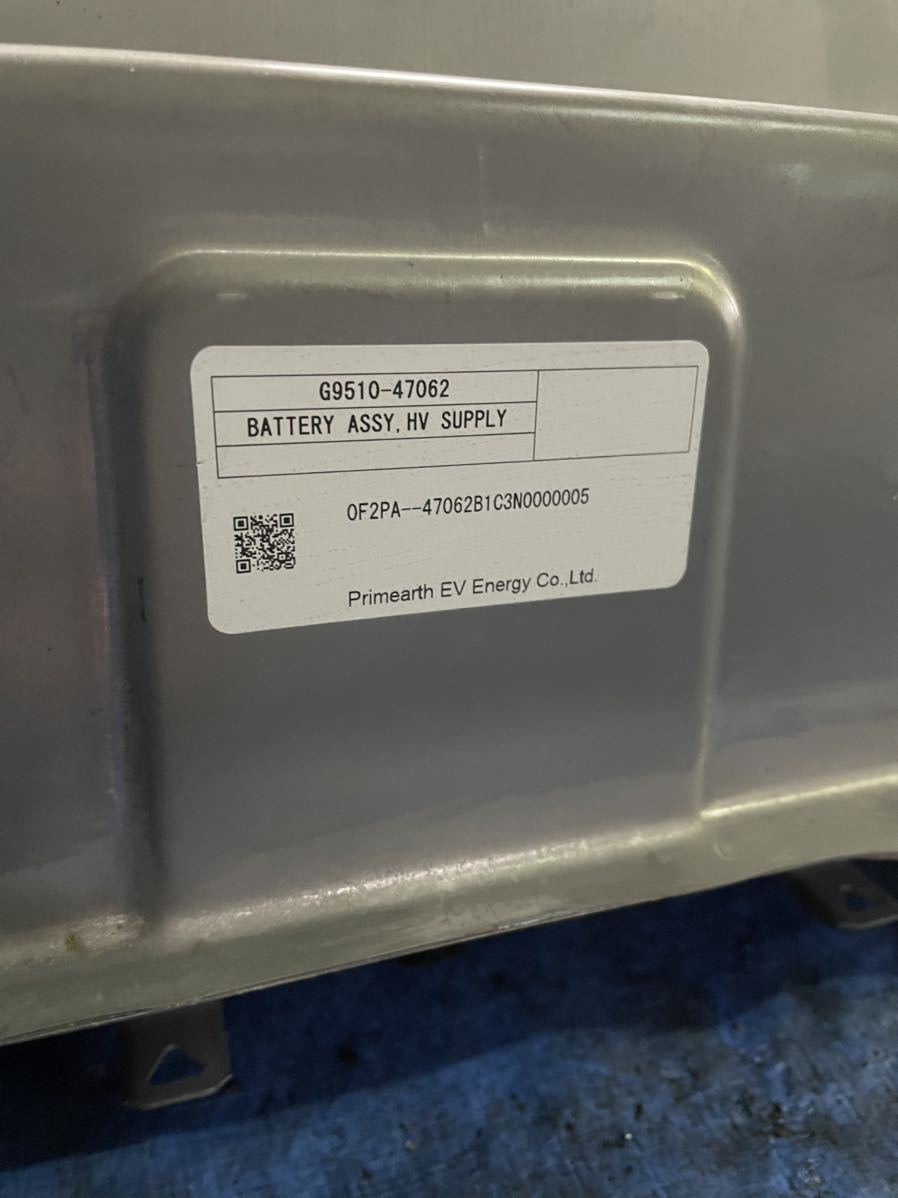 ① トヨタ ZVW 30 ハイブリッドバッテリー G9510-47062