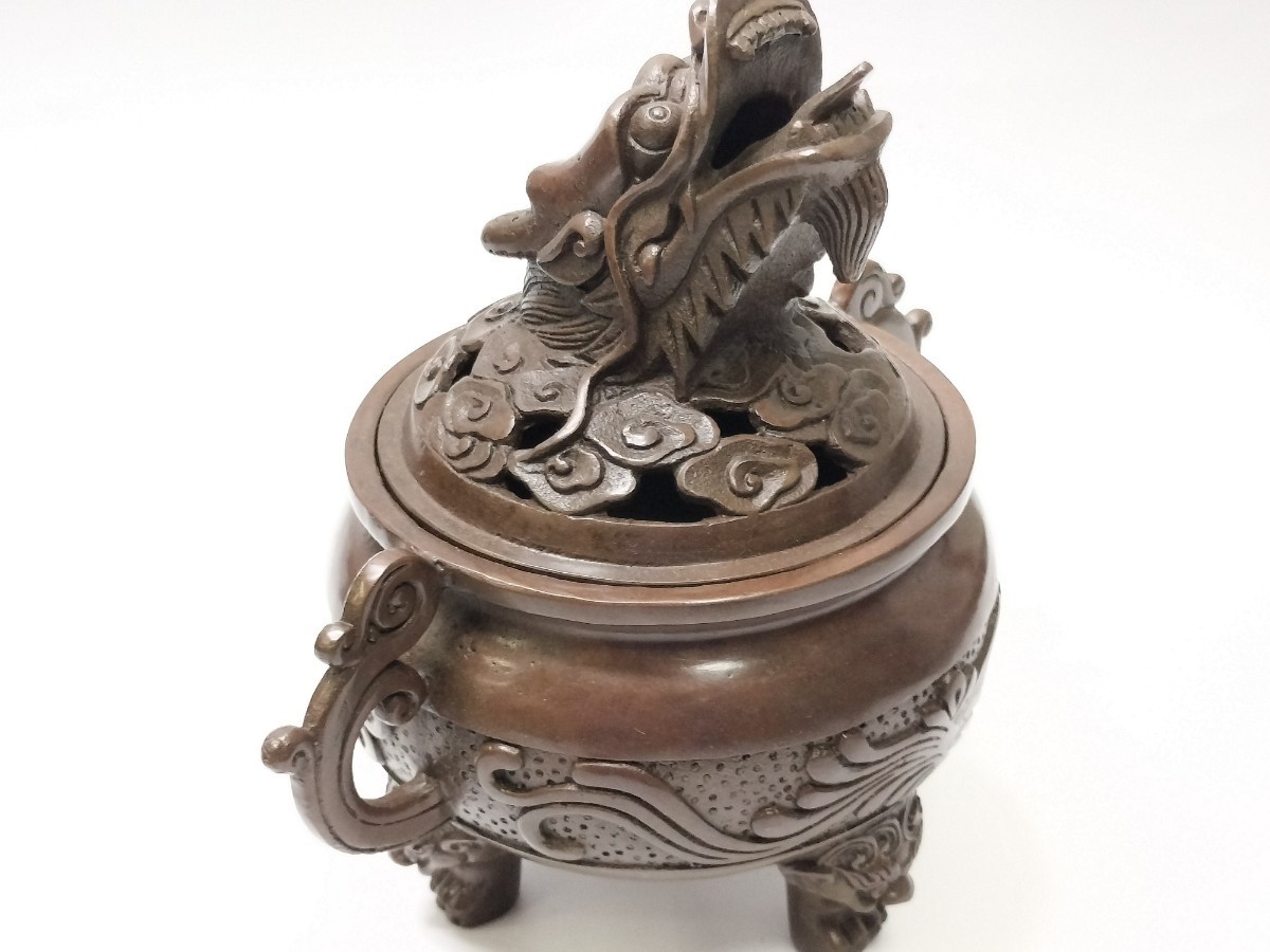 【希少】中国 堆朱 三足香炉 大香炉 香道具 獅子 細密彫刻 饕餮古獣紋32cm 銅製置物 香炉 三足龍首香炉 香道具 中国美術 仏具 仏道具