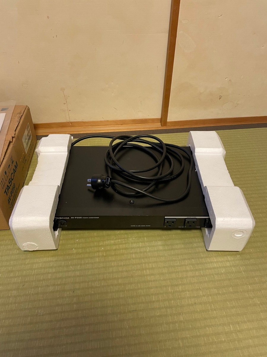 TASCAM　AV-P250 POWER CONDITIONER タスカム_画像1