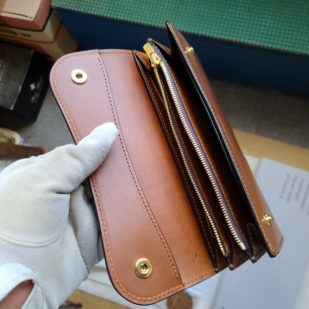 美品,交渉可!シェルコードバン,WAVE,ウェイブ,バーボン,ブッテーロ