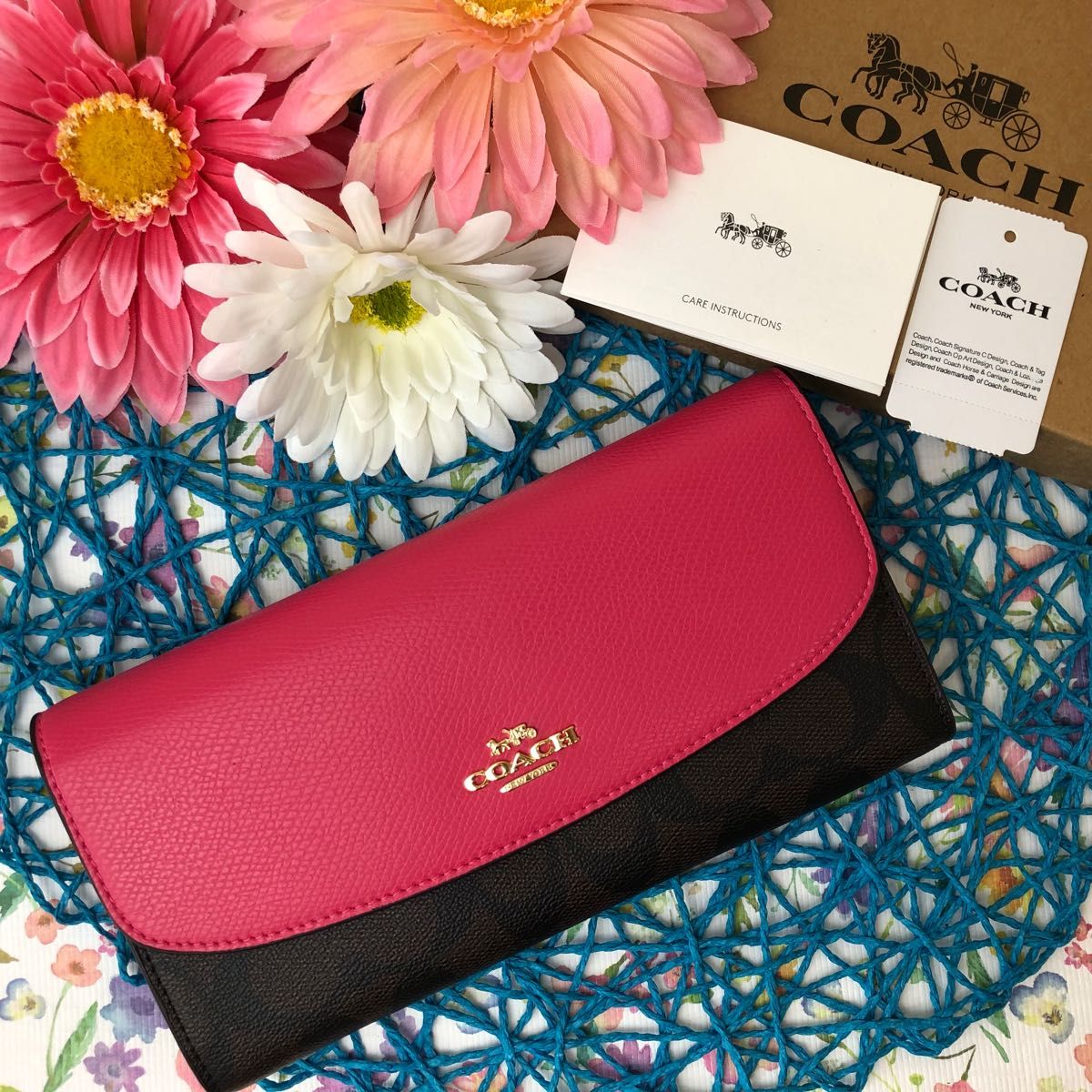 COACH 長財布 ダークブラウン シグネチャー ピンク フラップ開閉 