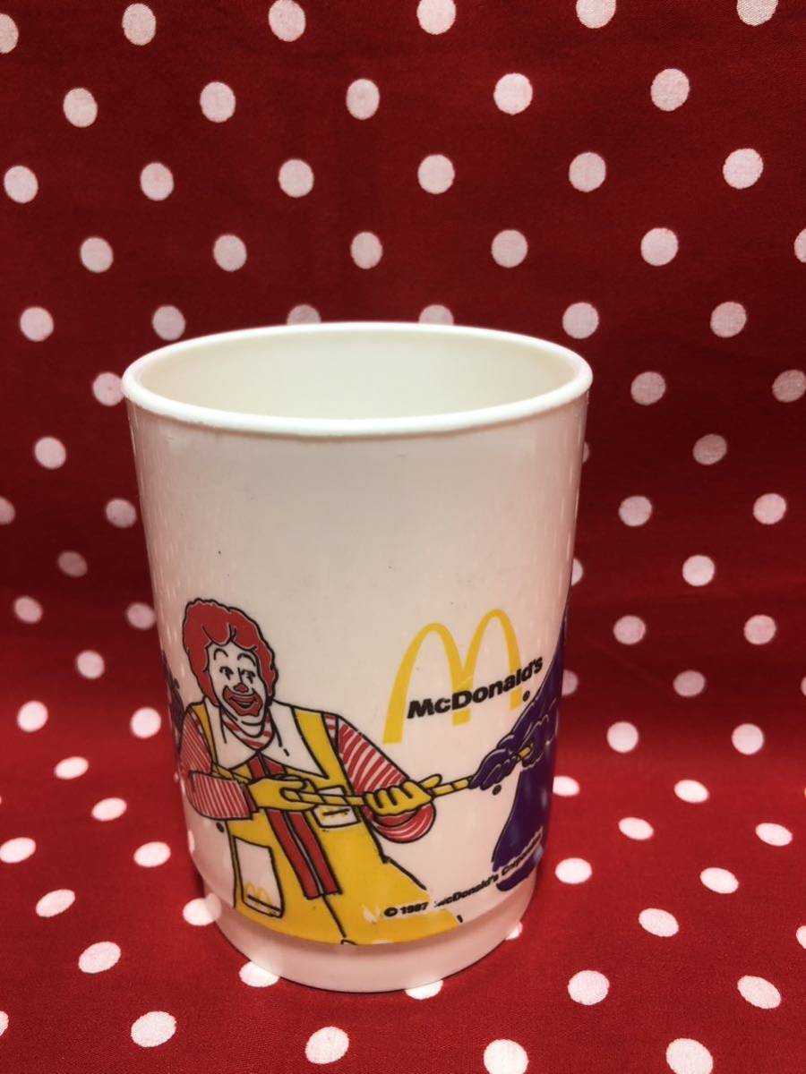 マクドナルド　おもちゃ　コップ　ドナルド ロナルド　バディー　フライガイ　ハンバーグラー　グリマス　ミールトイアメトイ海外　カップ_画像1