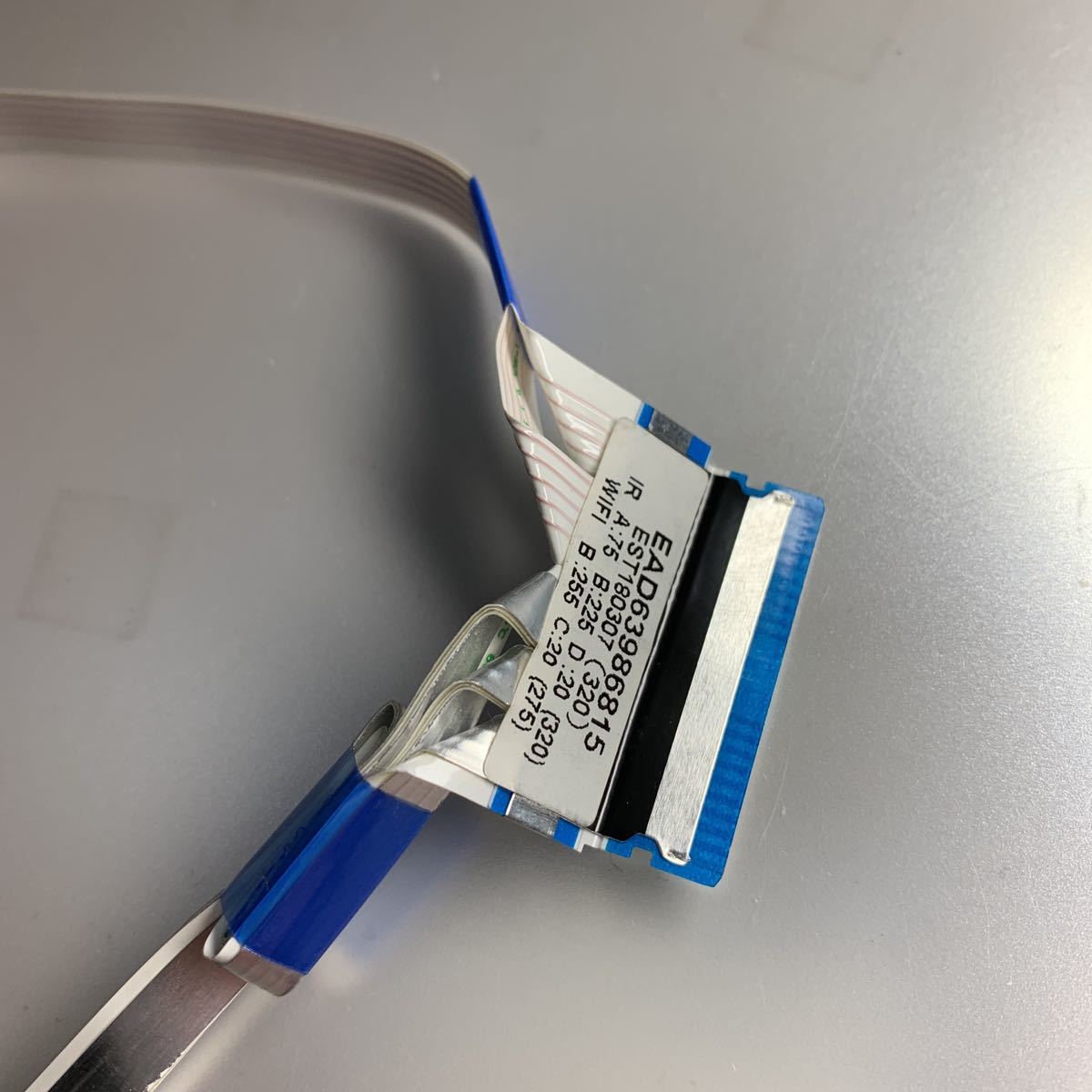 LG 49SK8500PJA スイッチ基盤ケーブル 液晶パネル破損取外し品　テレビ 49型　2018年製_画像2
