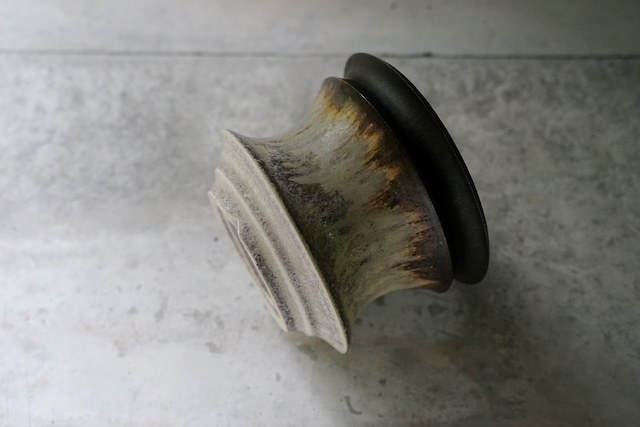 カタチ製作所 Mederu pot バレル Mサイズ TWO TONE Low カタチ製作所 Mederu pot バレル Mサイズ TWO TONE Low