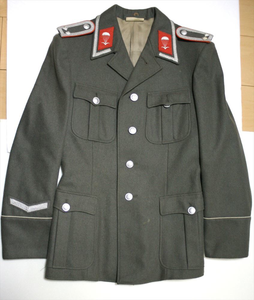Yahoo!オークション - 東ドイツ軍 ウール 下士官用82年型常勤服 Yahoo!オークション - 東ドイツ軍 ウール 下士官用82年型常勤服