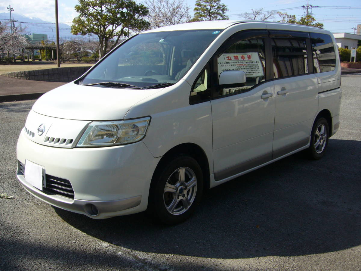 ★ 個人出品 希少４WD セレナ ２０RS 車検令和7年１月 ★ おまけ付き ★の画像2