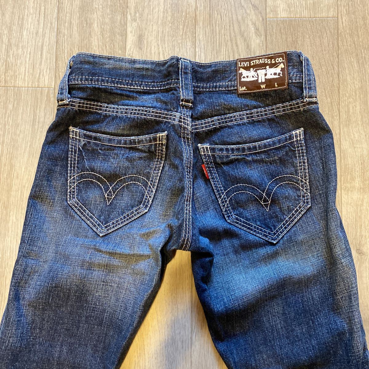  free shipping old clothes jeans [ Levi's | cropped pants W27×L?]