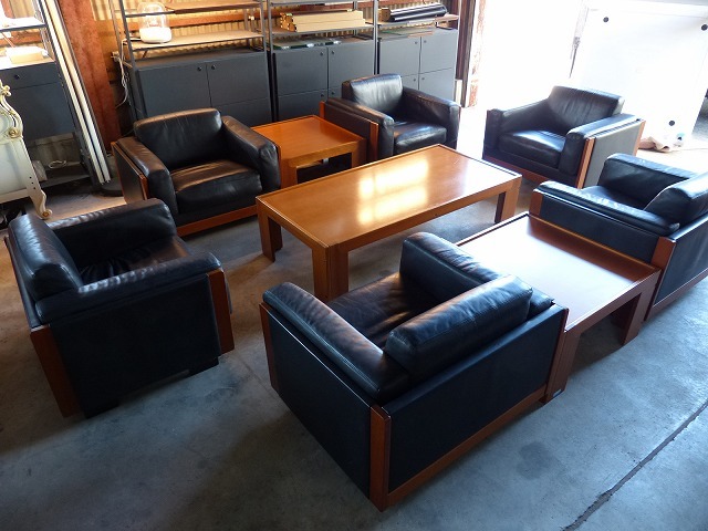 Cassina/カッシーナ｜アフラ＆トビア スカルパ｜920 応接9点セット｜ミッドセンチュリー｜革張り/チーク材｜1Pソファ6脚＋テーブル3台_画像1