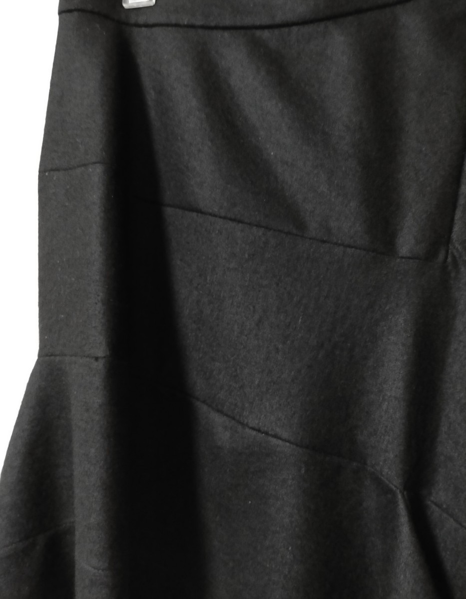 ヴィヴィアンウエストウッドレッドレーベル アシンメトリーフレアスカート ミニ丈 3サイズ日本製 黒/ミニスカート オーブボタン ウール_画像4