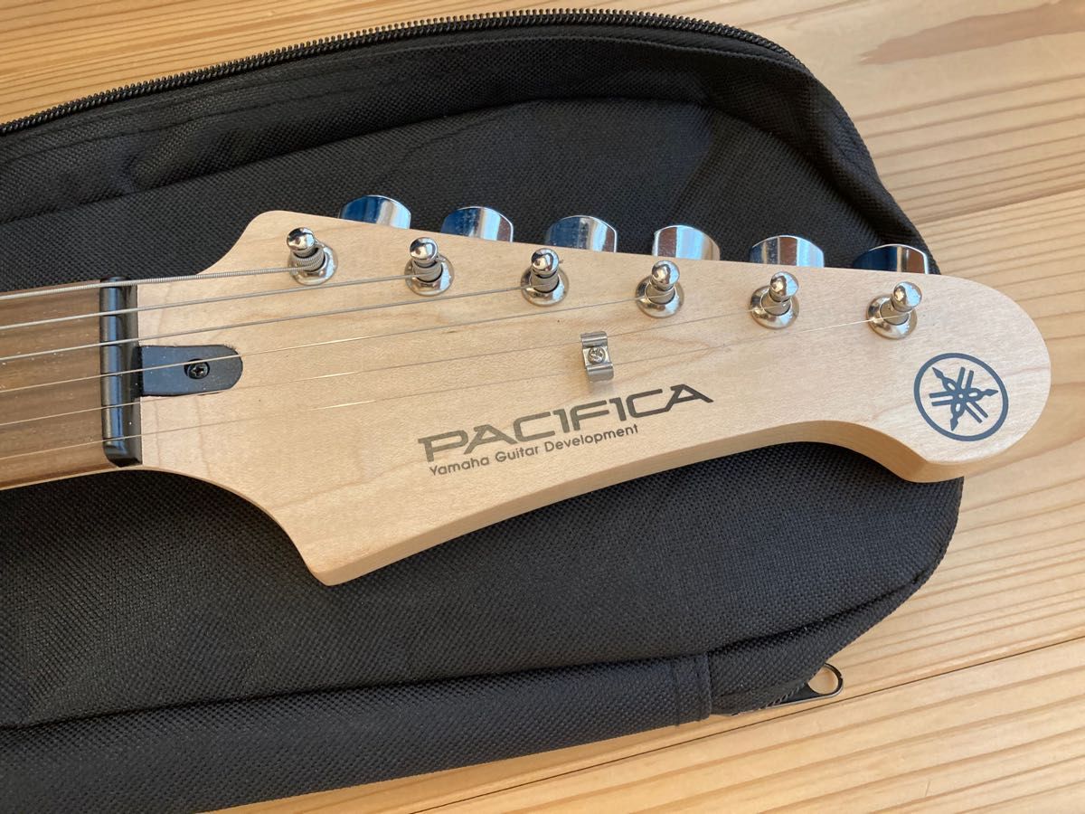 YAMAHA PACIFICA PAC012 ブラック 純正ソフトケース付-