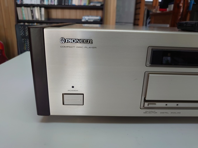 ジャンク扱いPioneer PD-2000LTD CDプレイヤー【3000台限定