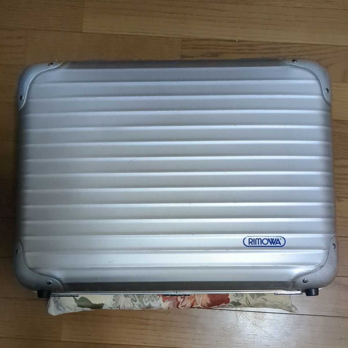 リモワ RIMOWA アタッシュケース シルバーインテグラル リモワ RIMOWA アタッシュケース シルバーインテグラル