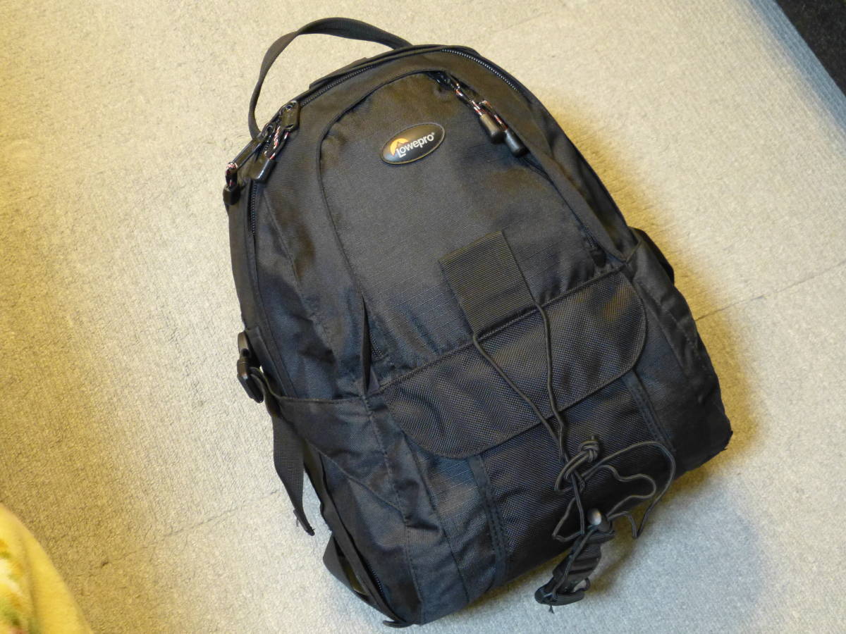 ★☆LOWEPRO ロープロ　ミニトラッカーAW　中容量バッグ　美品☆★_画像1