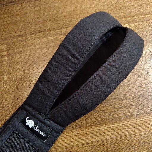 肩にかかる力を分散