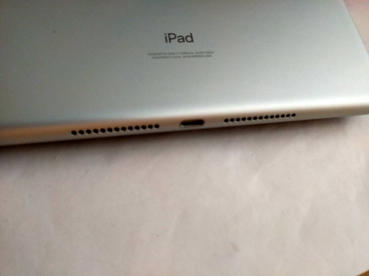 美品 iPad 第9世代 64GB シルバー 10.2インチ 2021年秋版 simフリー Wi