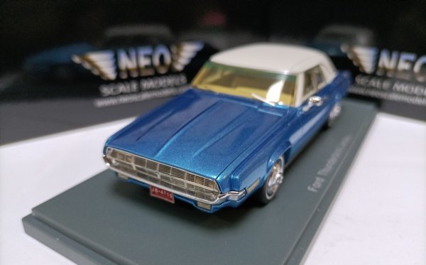 Neo 1/43 フォード サンダーバード Ford Thunderbird Landau