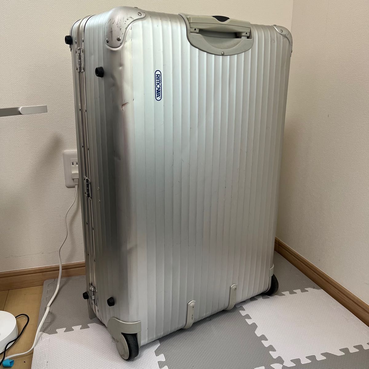 超人気高品質超人気高品質リモワ RIMOWA キャビントローリー 35L 2輪