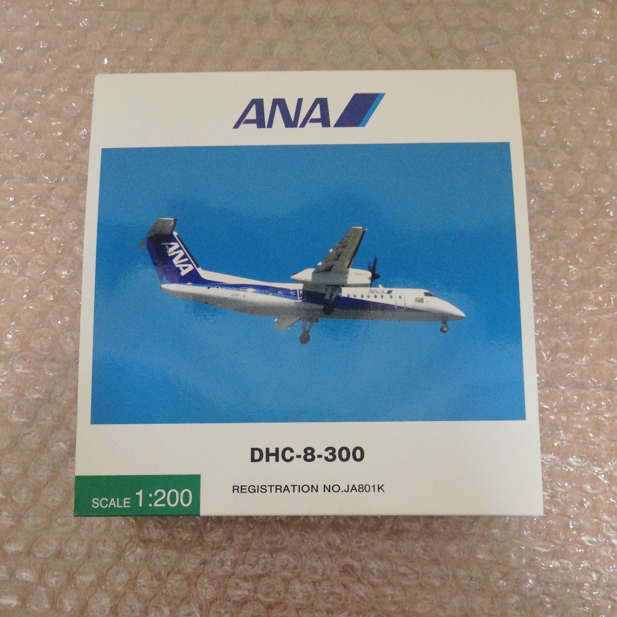 全日空商事 ANA ボンバルディア DHC-8-300 DH28011 1/200 模型 民間 全日空商事 ANA ボンバルディア DHC-8-300 DH28011 1/200 模型 民間