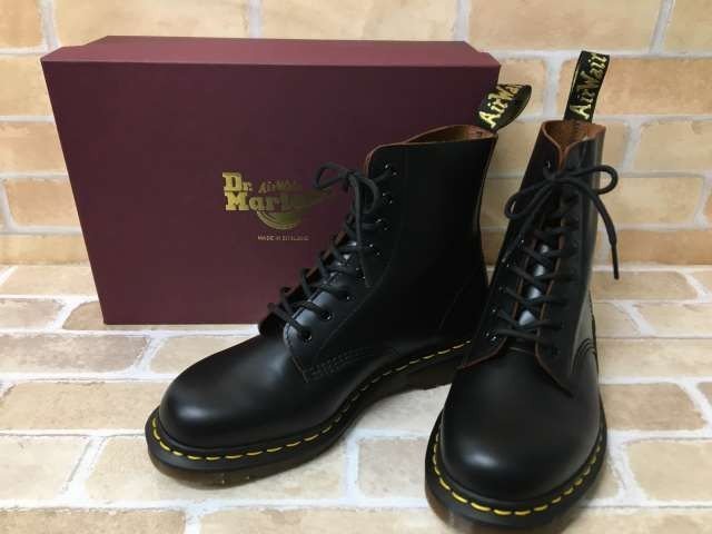 イングランド製 箱、袋アリ Dr.Martens ドクターマーチン レザーブーツ 8ホール 1460 レースアップ ブラック系 UK8 33783866＃4_画像1