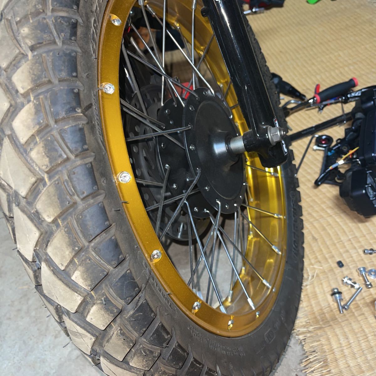 CT125 ハンターカブ ガネーシャチューブレスホイール、タイヤ CT125 ハンターカブ ガネーシャチューブレスホイール、タイヤ