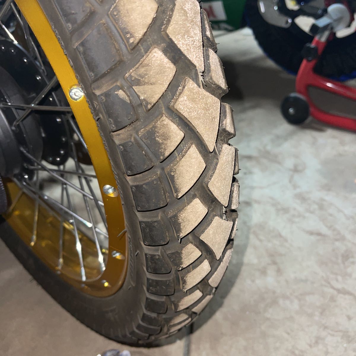 CT125 ハンターカブ ガネーシャチューブレスホイール、タイヤ CT125 ハンターカブ ガネーシャチューブレスホイール、タイヤ